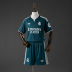 Equipación Adulto/Niño Real Madrid Visitante 26-27