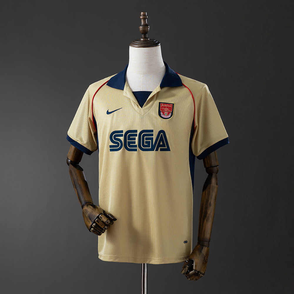 Arsenal Visitante 01-02