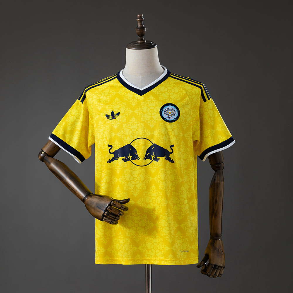 Leeds United Visitante 26-27