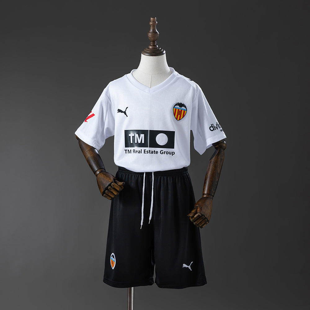 Valencia Local 25-26 Equipación