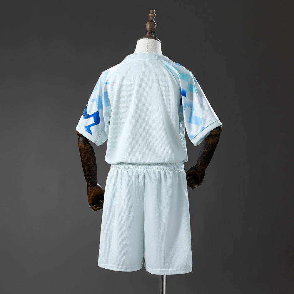 Inter de Milan Visitante 25-26 – Equipación