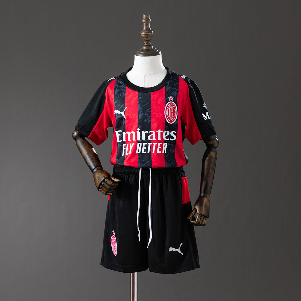 Ac Milan Local 25-26 – Equipación